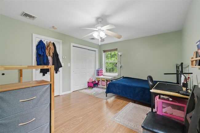 Building Photo - 2067 NY-211