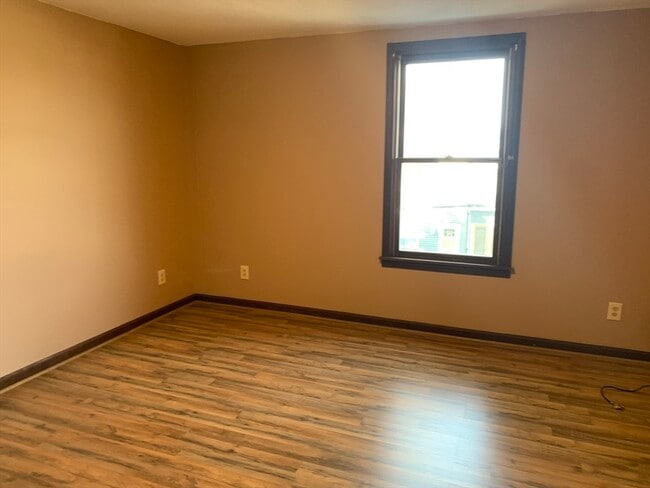Building Photo - 355 Field St
