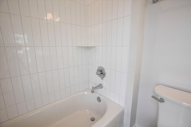 Building Photo - Brand New Construction Townhome in Norton Commons