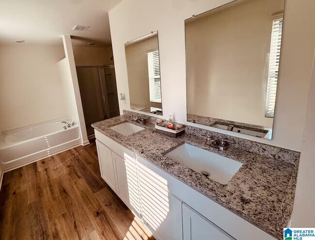 Building Photo - 510 Boxwood Bnd