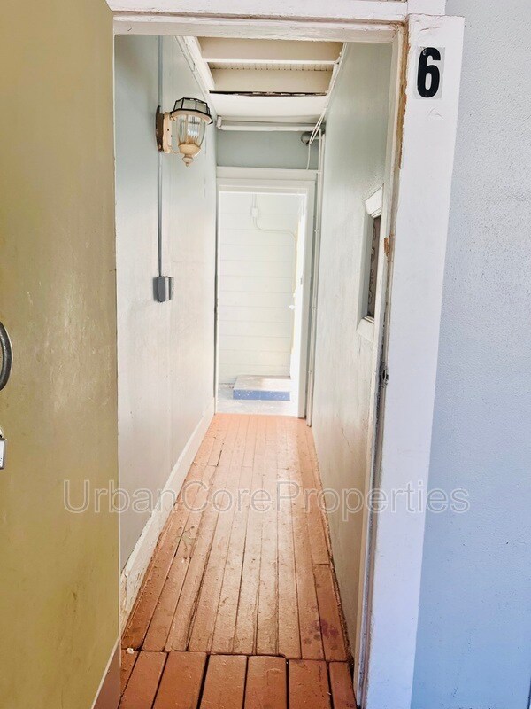 Building Photo - 232 4th St N