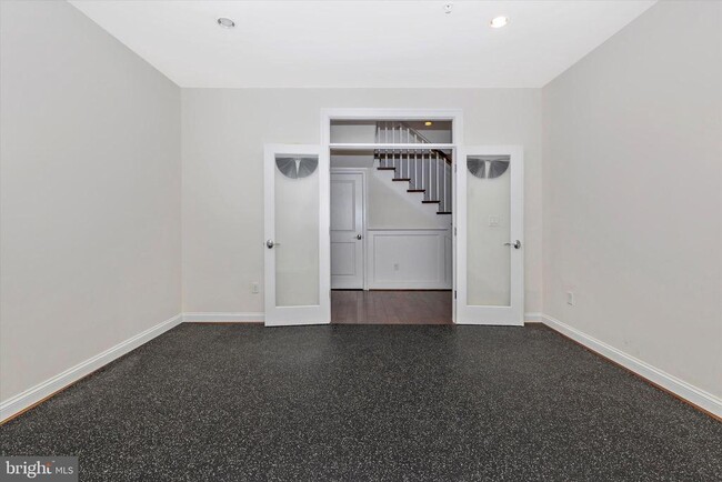 Building Photo - 10777 Symphony Park Dr
