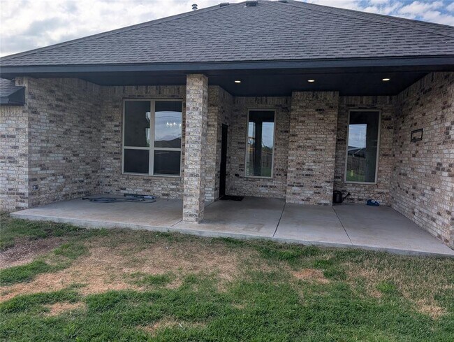 Building Photo - 405 NW 115th St