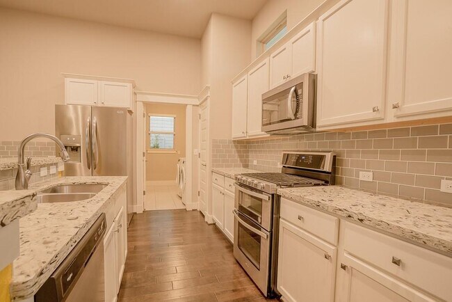 Building Photo - 10604 Wills Lp