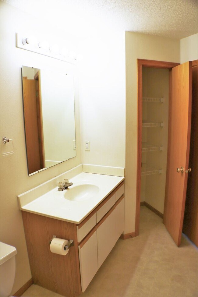 Building Photo - 2781 Triple Crown Ln