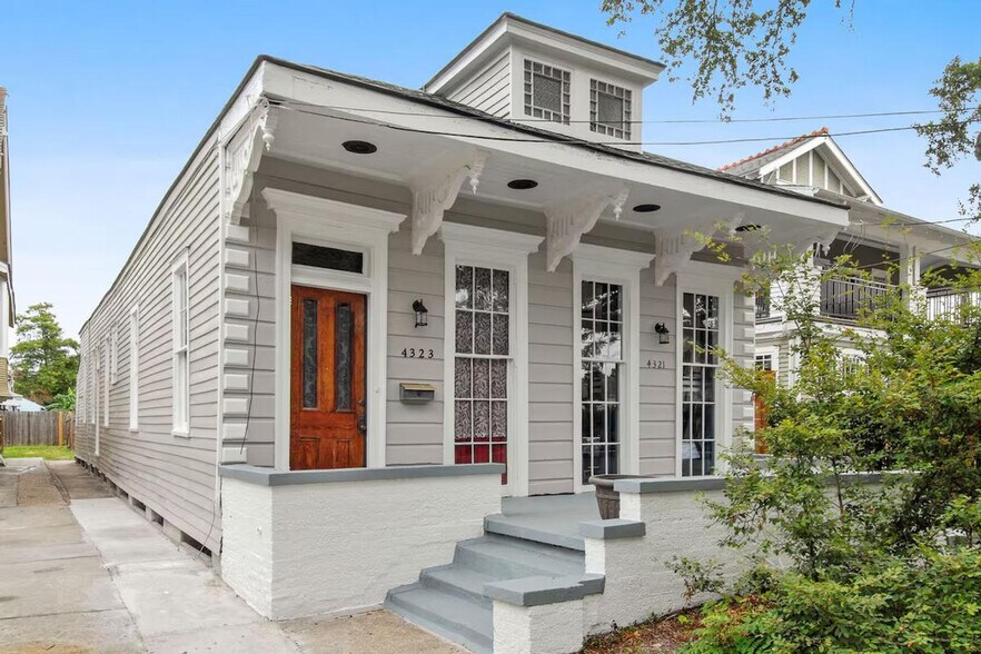 Building Photo - 120 N Murat St