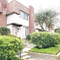 Building Photo - 28025 Ridgecove Ct N