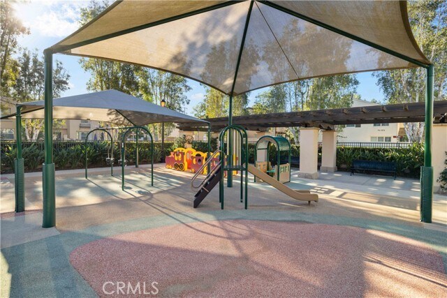 Building Photo - 60 Peony