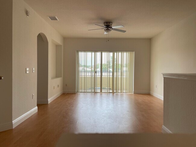Building Photo - 1802 Belmont Pl