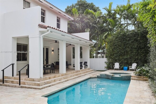 Building Photo - 7420 SW 54th Ct