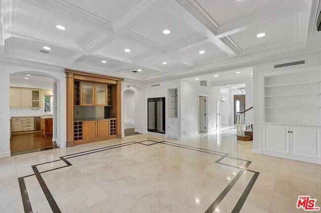 Building Photo - 5086 Avenida Hacienda
