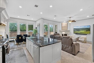 Building Photo - 226 Skybranch Ct