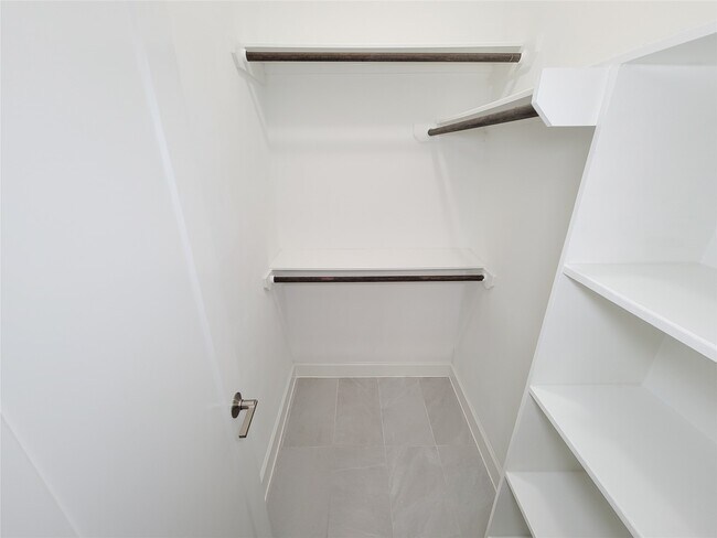 Building Photo - 845 Fisher St