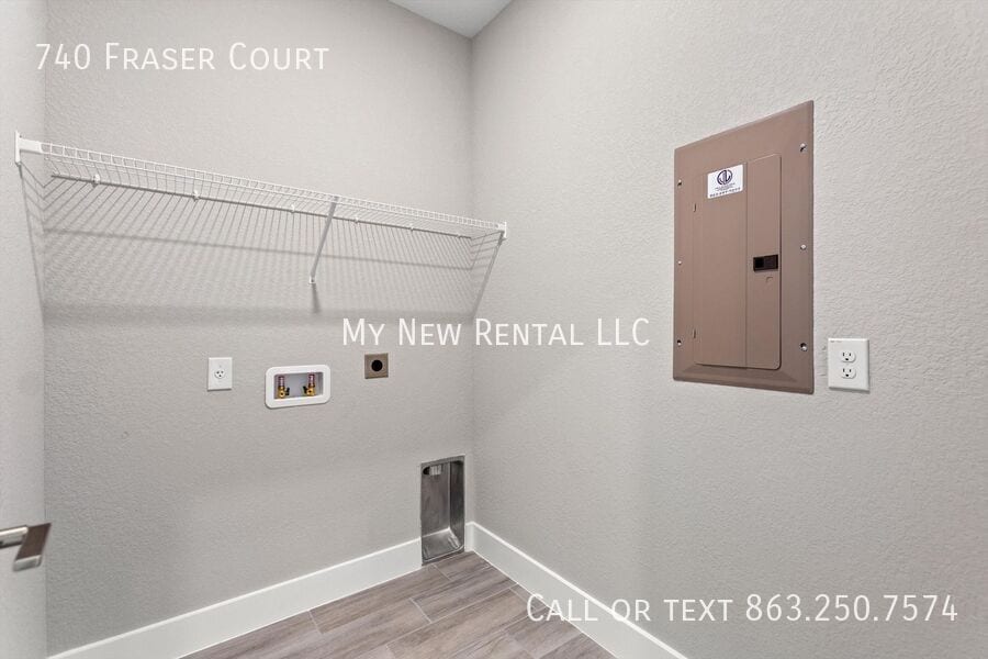 Building Photo - 740 Fraser Ct