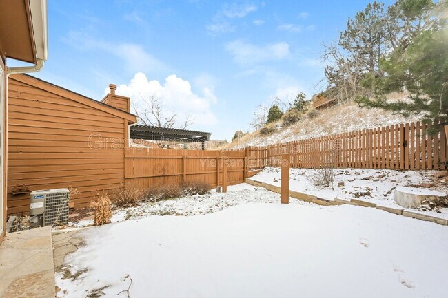 Building Photo - 28 Ward Ct