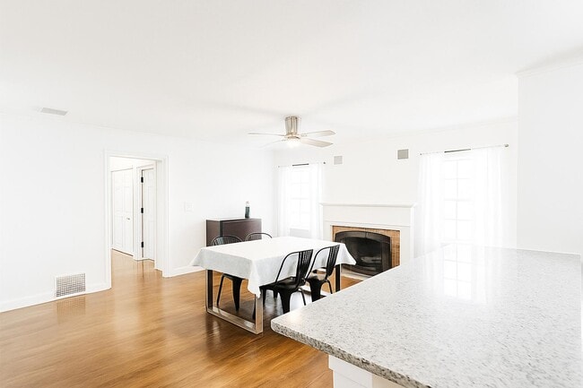 Building Photo - 2205 12th St NW