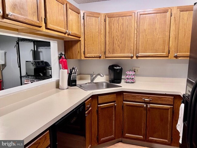 Building Photo - 4204B Aberdeen Dr