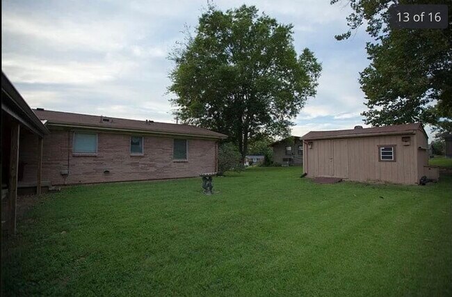 Building Photo - 107 Clifton Ct