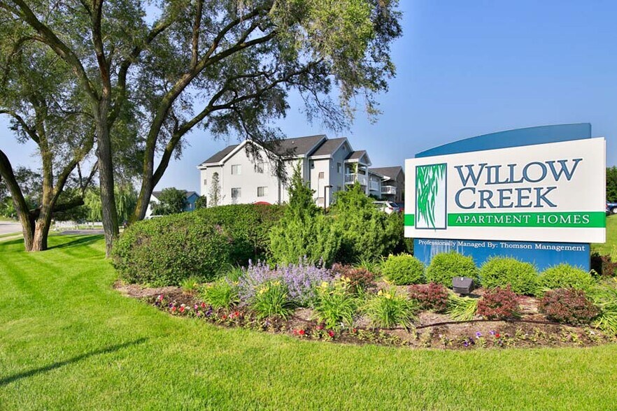 Willow Creek 2420 Parklawn Dr Waukesha WI 53186 Apartment Finder