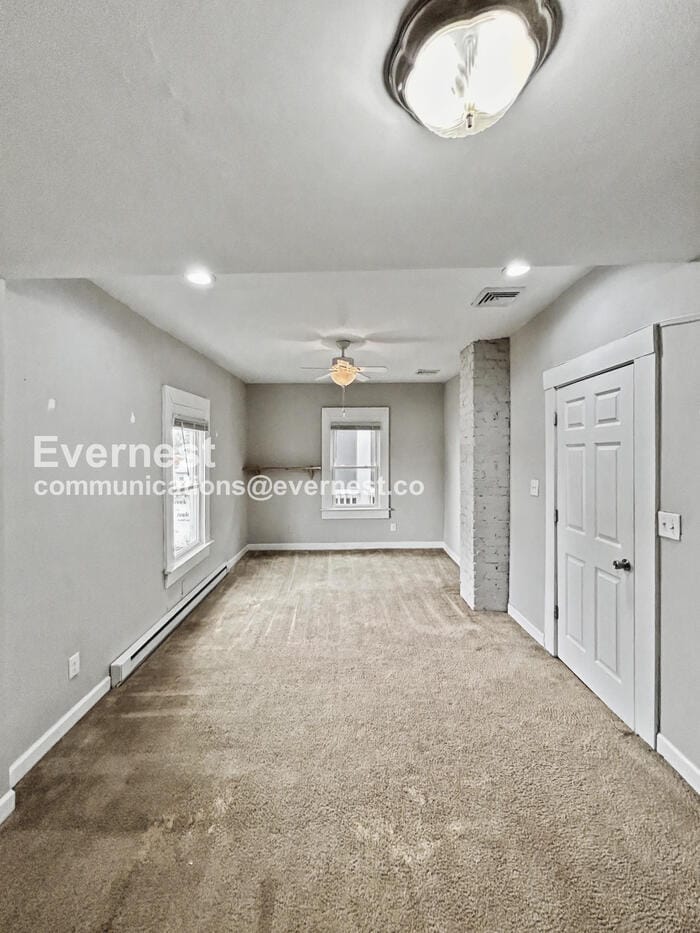 Building Photo - 1304 Oakwood Ave