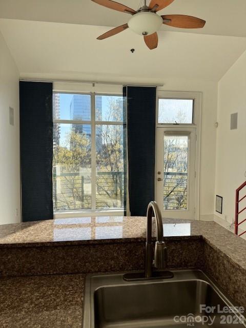 Building Photo - 115 E Park Ave