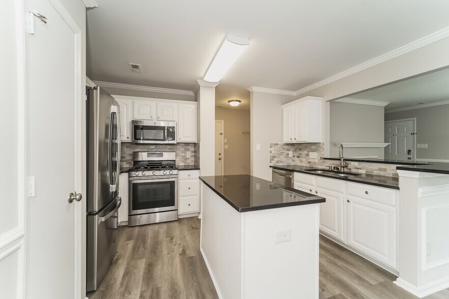 Building Photo - 10436 Katie Creek Ct