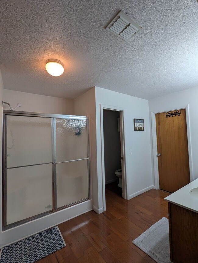Building Photo - Lakefront Living on Little Lake Geneva – Main Home + Private In-Law Suite!