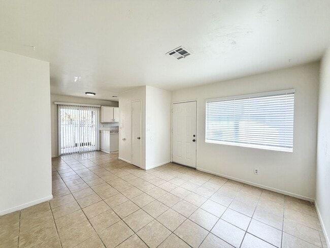 Building Photo - 32425 Rancho Vista Dr