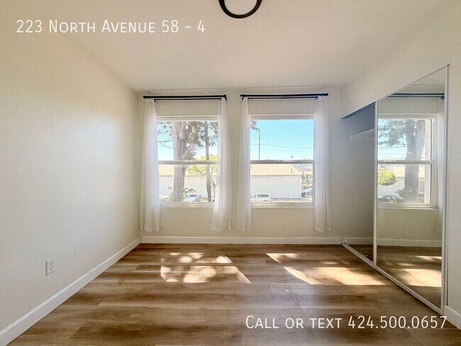 Building Photo - 223 N Ave 58
