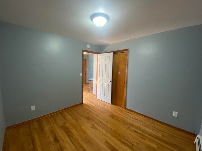 Building Photo - 468 Avenue A