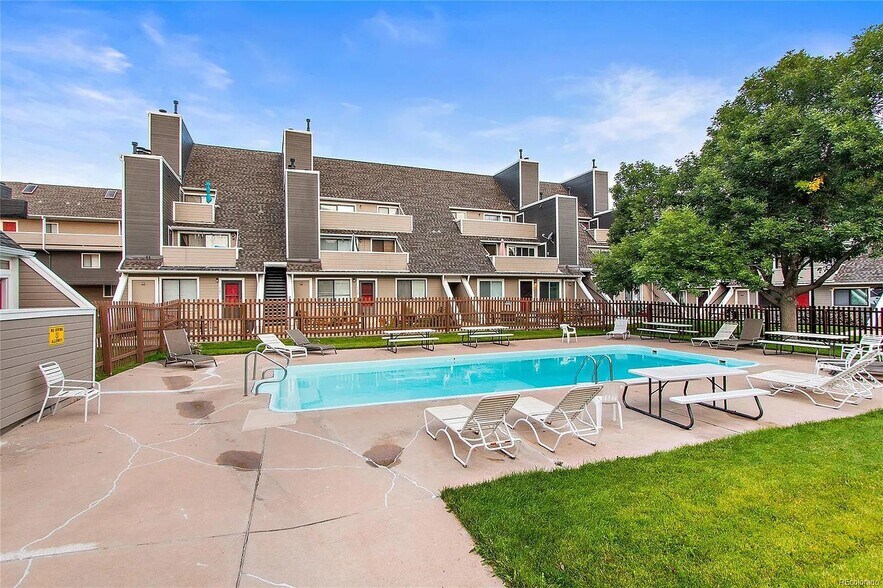 Building Photo - 5250 S Huron Way
