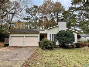 Building Photo - 15411 Rise St