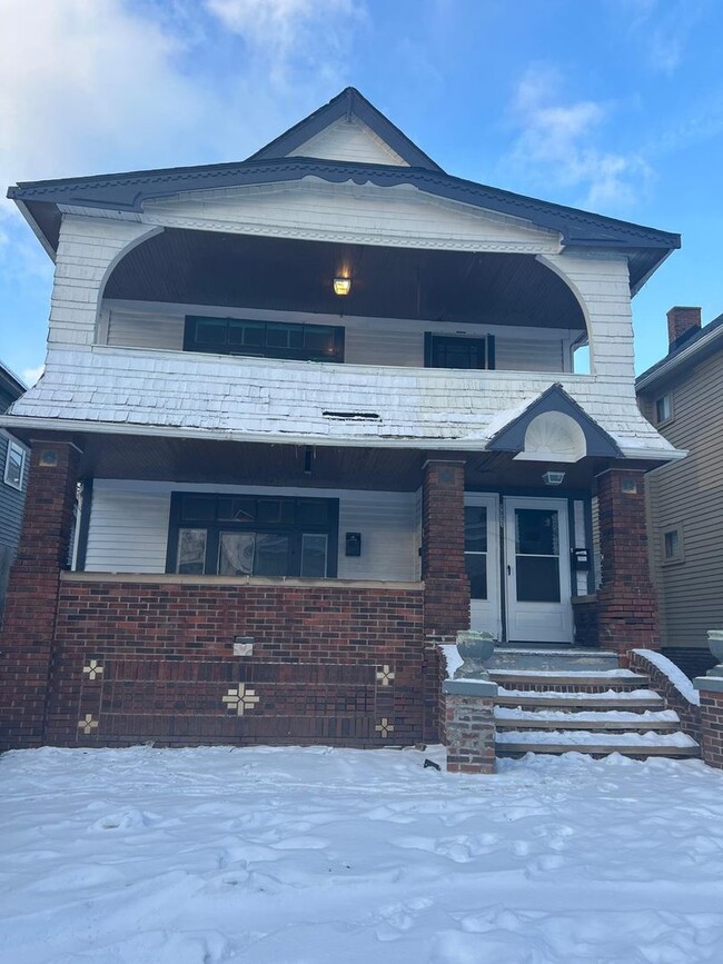 Building Photo - 9913 Mt Auburn Ave