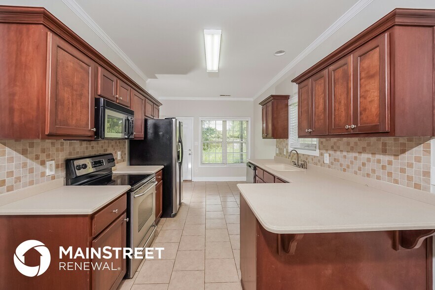 Building Photo - 4162 Hathaway Ln