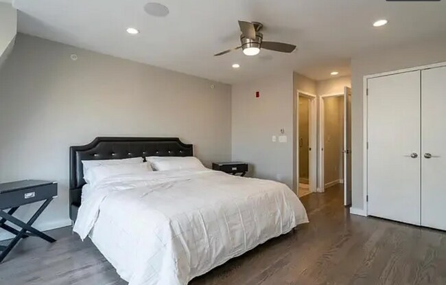 Building Photo - Elevated City Living in a Newly Constructed Grad Hospital Triplex