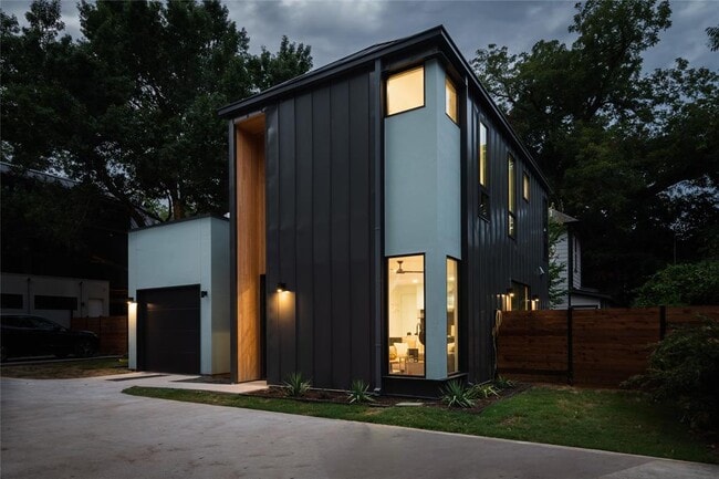 Building Photo - 1103 Cherico St