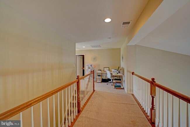 Building Photo - 93 Sabbe St