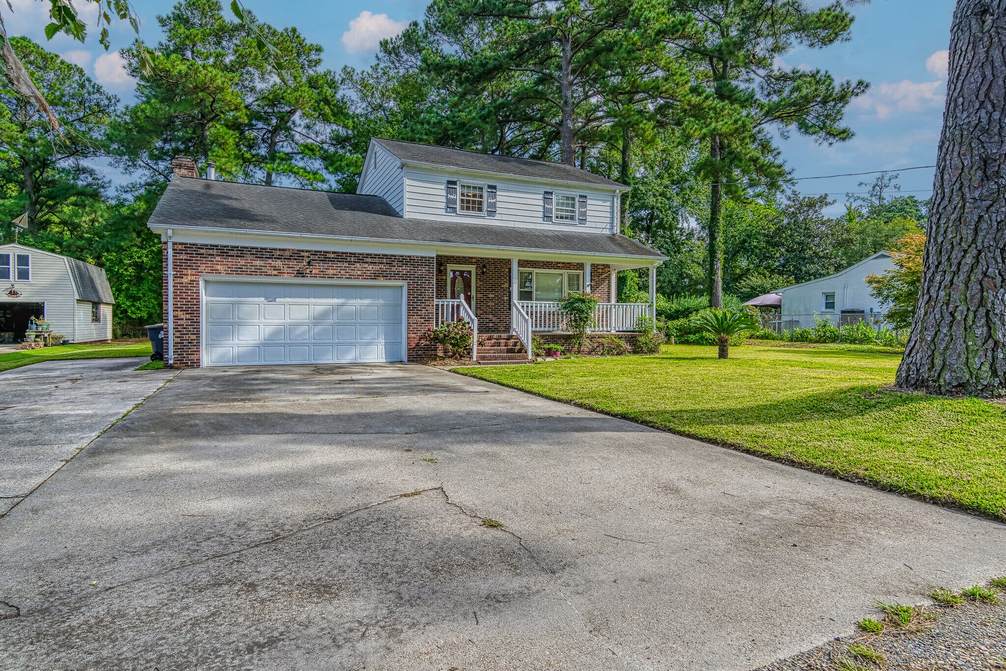 Building Photo - 21 Bayview Dr