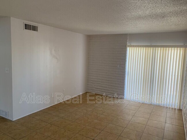 Building Photo - 2921 N 38th St