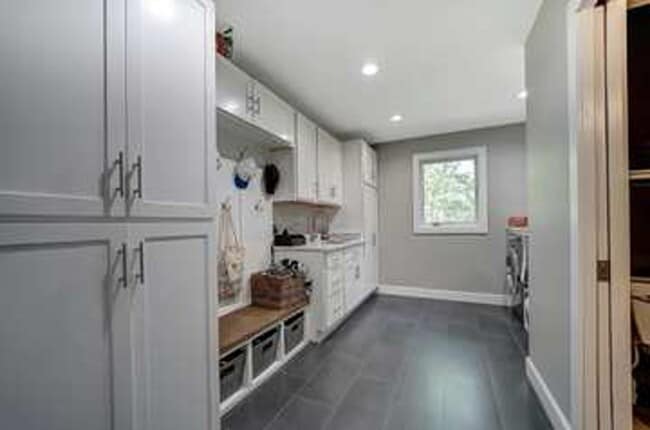 Building Photo - Beautiful Home in Cincinnati!!