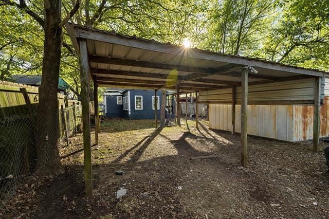 Building Photo - 727 W Day St