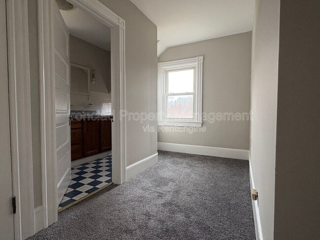 Building Photo - 15 Omo St