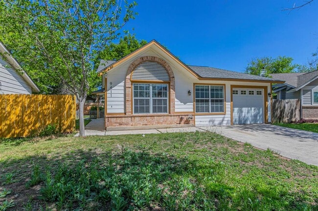 Building Photo - 9411 Valley Moss