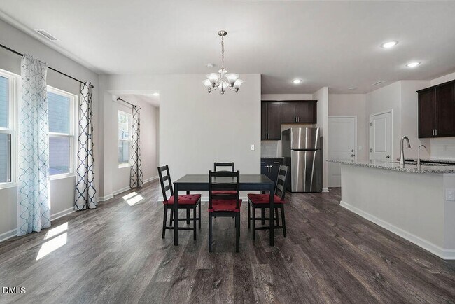 Building Photo - 319 Joneshaven Dr