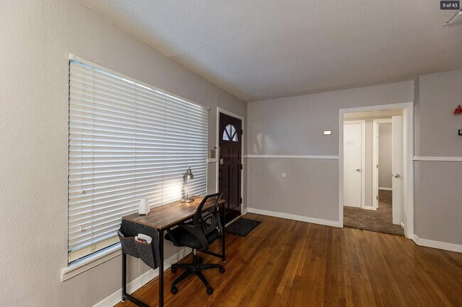 Building Photo - 234 Englewood Dr