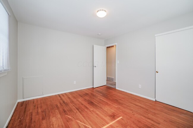 Building Photo - 6373 Faircrest Rd