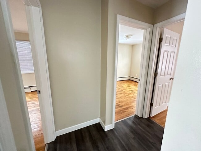 Building Photo - 3 Bedroom Home with Large Yard – Western Schools