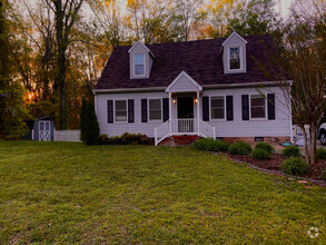 Building Photo - 10051 N Rinker Ct