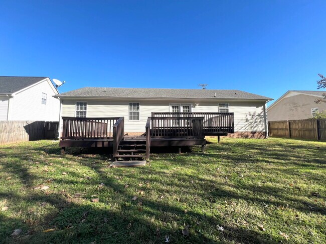 Building Photo - 3388 Pennridge Rd