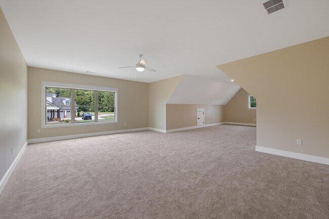 Building Photo - 1201 Askew Trl